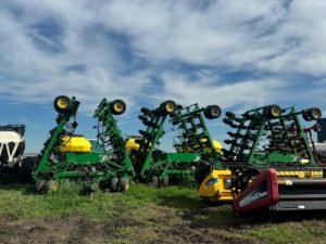 Посевной комплекс John Deere 1895